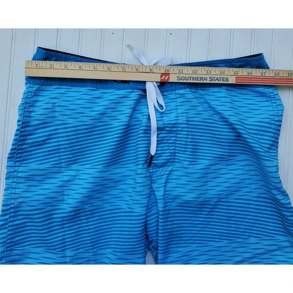 Volcom‎ Mens 34 Blue Wave Print 38th Double Weaver Board Shorts Surf Beach Pool
